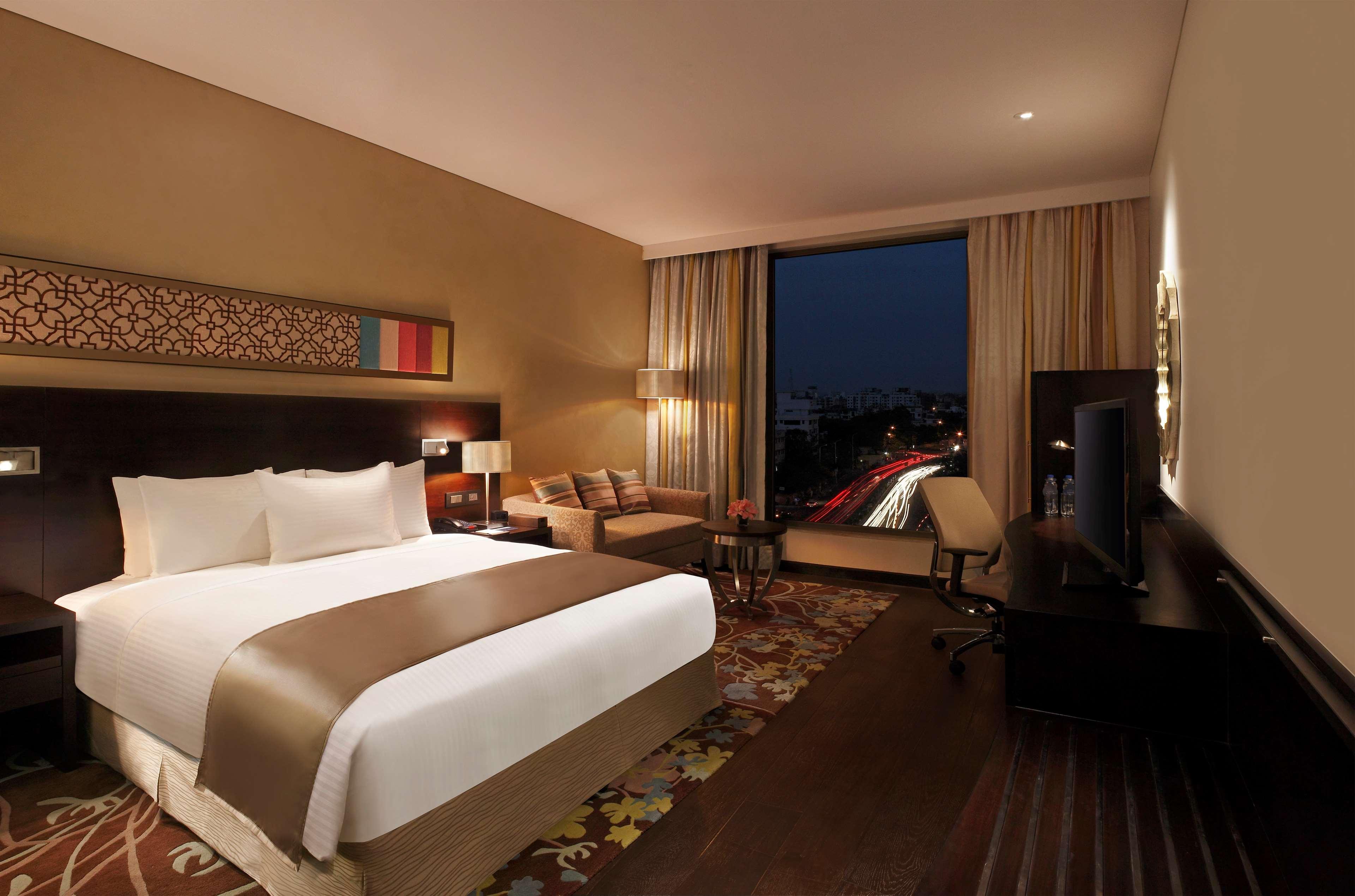 Hilton Jaipur Hotel Eksteriør billede Deluxe Room