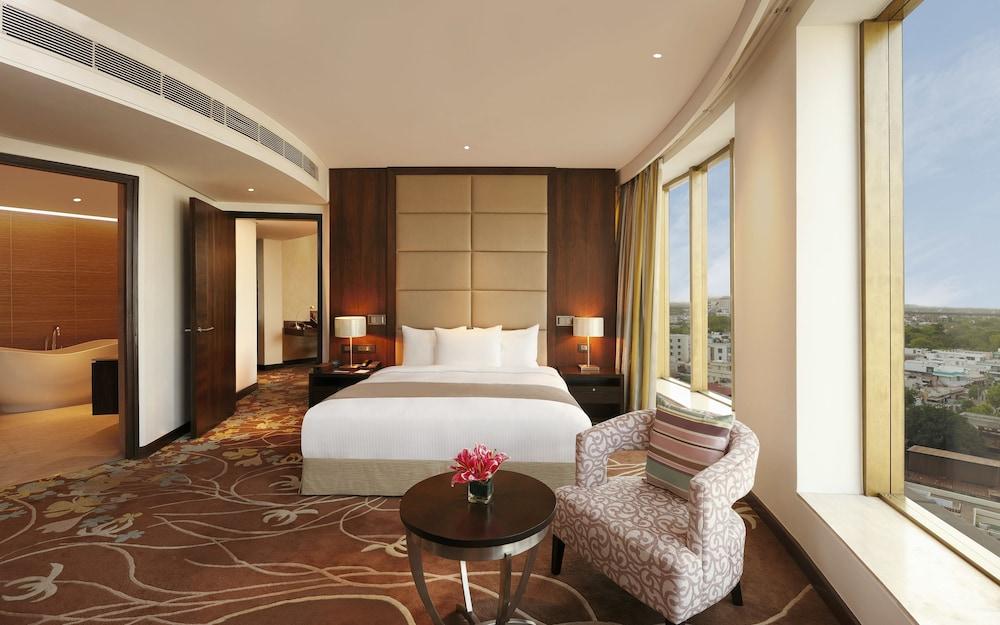 Hilton Jaipur Hotel Eksteriør billede Suite at the Taj Bengal
