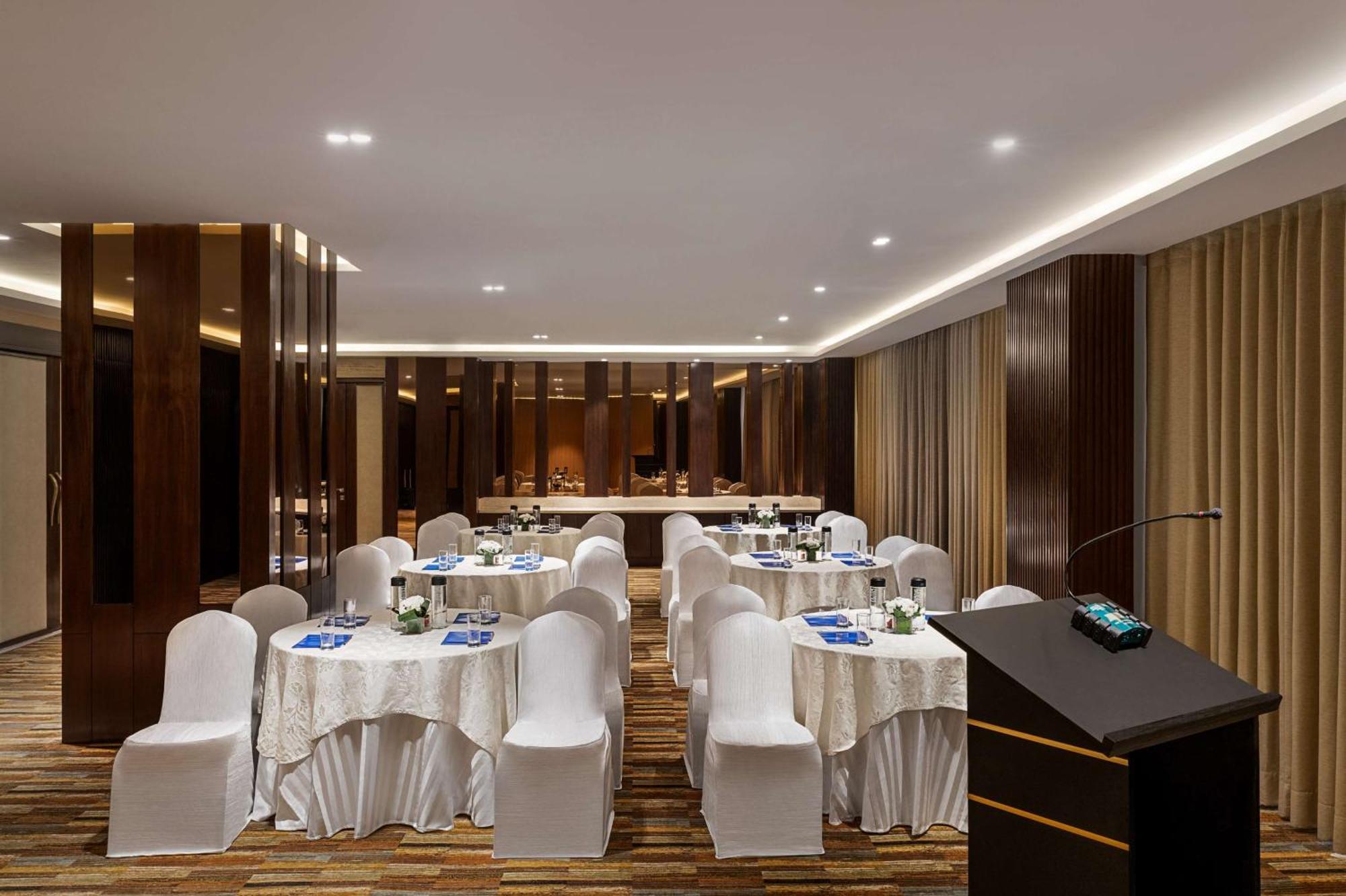 Hilton Jaipur Hotel Eksteriør billede Meeting room