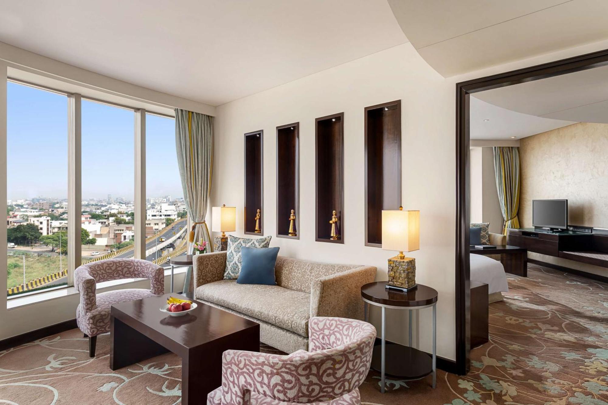 Hilton Jaipur Hotel Eksteriør billede Suite at the hotel